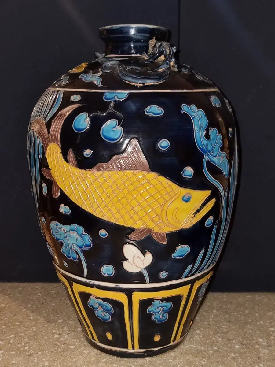 Godoja black glaze Fa Hua Cai freshwater crucian carp pattern vase, height 33, diameter 22, Chinese ceramic, old antique