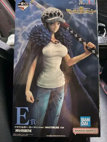 제일복권 원피스 E상 트라팔가 로 (체인지Ver.)