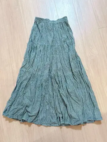 새상품급 락마운트 기모 타입 주름 가공 롱 스커트