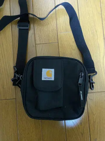 Carhartt 블랙 숄더백