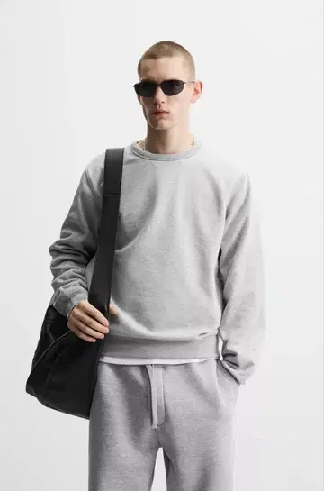 택 포함 새상품 ZARA 릴랙스 핏 크루넥 스웨트 셔츠 L