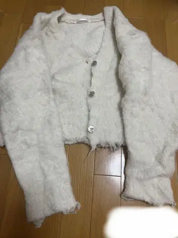 화이트 퍼 가디건