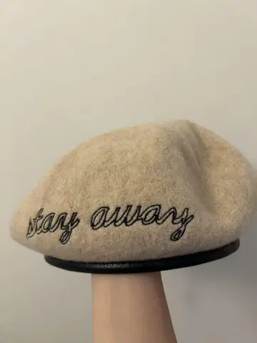 AZS TOKYO 베레모 화이트 이가리 소야 착용