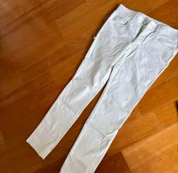 뉴발란스 화이트 팬츠 4