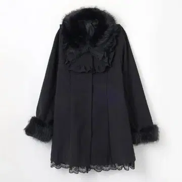 퍼 달린 블랙 롱 코트