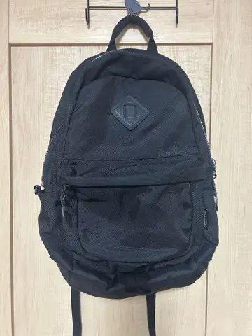 블랙 백팩