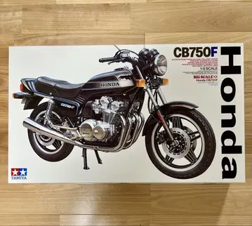 Tamiya Honda CB750F 1/6