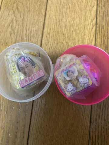 마츠켄 삼바 x 헬로키티 미러볼 포함 키링 2종 세트