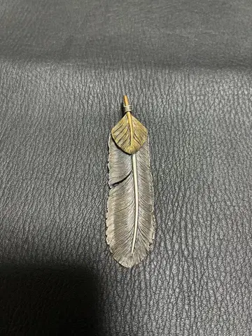 SAAD 브론즈 하트 페더
