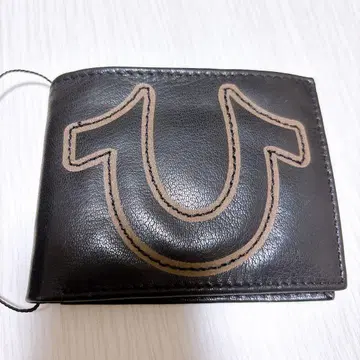 [미사용 새상품] TRUE RELIGION 블랙 가죽 접이식 지갑