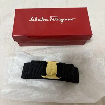 Ferragamo 페라가모 바라 리본 머리핀 블랙