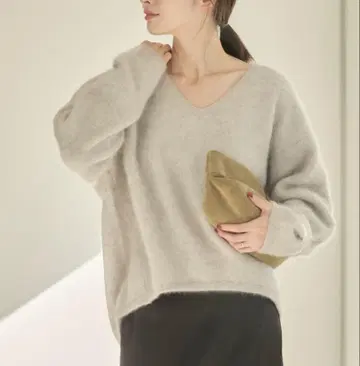 [ 새상품 미사용 ] 플라주 퍼 V 뉴앙스 풀오버 라이트 그레이