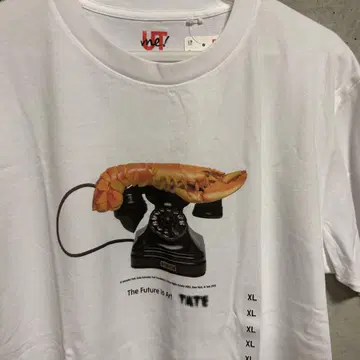 신주쿠 UNIQLO x TATE 한정판 T셔츠 달리