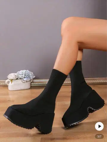 SHEIN 블랙 통굽 삭스 부츠