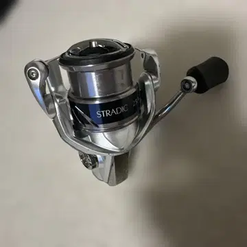 SHIMANO STRADIC 2500HGX 스피닝 릴