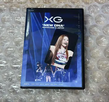 XG 'NEW DNA' SHOWCASE Blu-ray 트레이딩 카드 포함