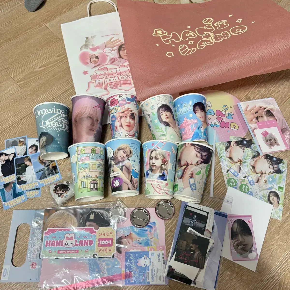 Seventeen Yoon Junghwan birthday cafe pre-order benefit, thought pre-order benefit wts, ld paper cup