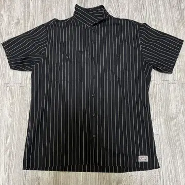 XLARGE 블랙 스트라이프 반팔 워크 셔츠