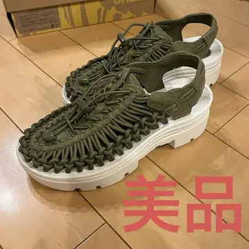 KEEN 올젠더 유니크 PLT 통굽 샌들