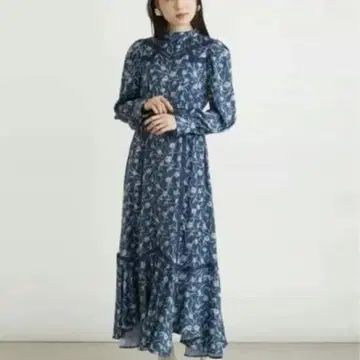 릴리 브라운 블루 꽃무늬 원피스