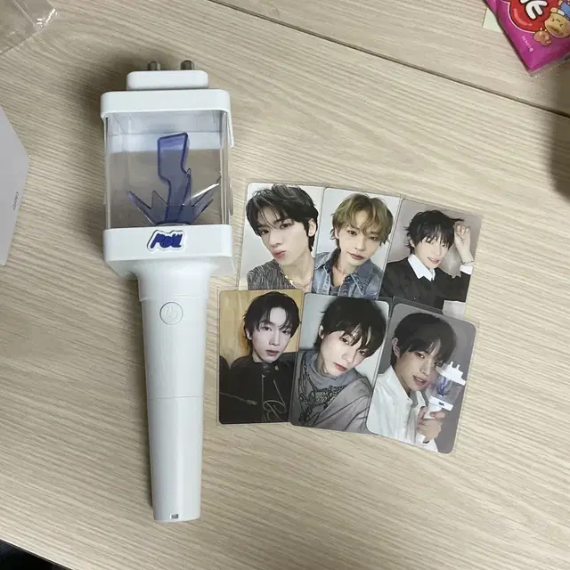 파우 응원봉 양도해요(사웨 특전 포함)
