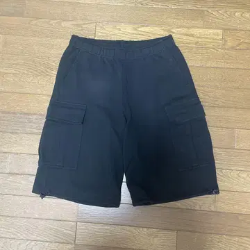 Beams 맨투맨 카고 숏팬츠 Black