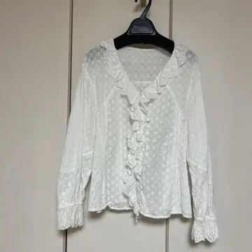 SLOBE IENA 화이트 프릴 블라우스
