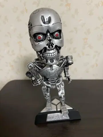 USJ 터미네이터 T2-3D 보빙 헤드 T-800