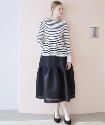 SONO 더블 러셀 티어드 플레어 스커트 블랙