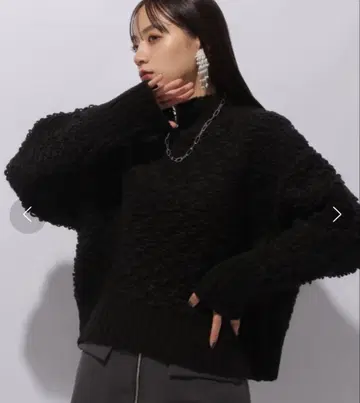 미니 루프 하이넥 니트