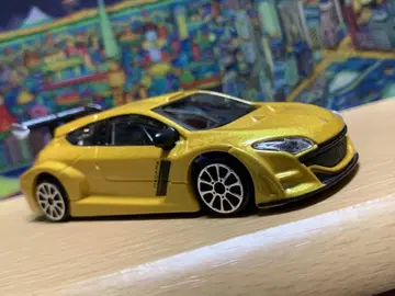 브라보 브라보 르노 메간 트로피 1/43