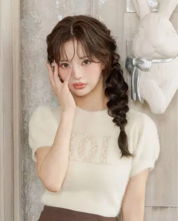 Darich 팬시 비즈 DD 로고 니트탑 IVO