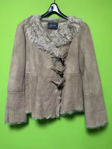 [ 천연 가죽 ] Loungedress 리얼 무스탕 숏 더플 코트 F