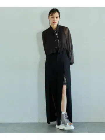 HARE 딥 슬릿 레이스 팬츠 블랙