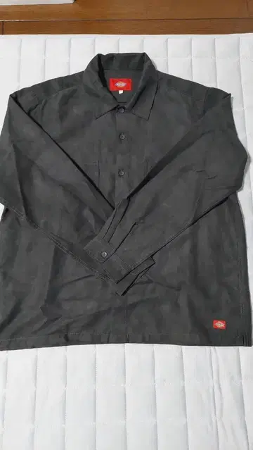 다크 그레이 긴팔 셔츠 포켓 부착 Dickies