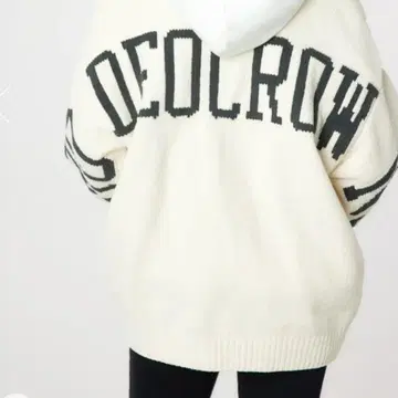 [착용 1회] 로고 몰 니트 토퍼 RODEO CROWNS 12/26까지