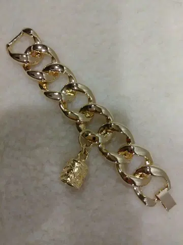 YUKI TORII 골드 체인 팔찌 참 포함