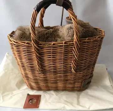 새상품급 ebagos (에바고스) 완판 브라이들 가죽 홍등 바스켓 백