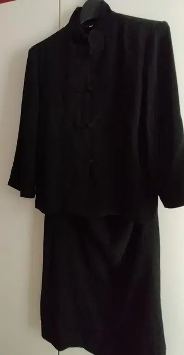 새상품급 요시에 이나바 수트 세트 스커트 블랙