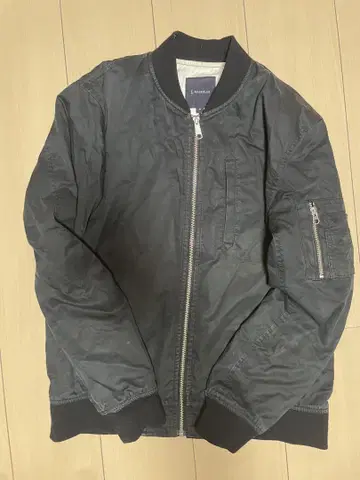 MA-1 스타일 블랙 자켓