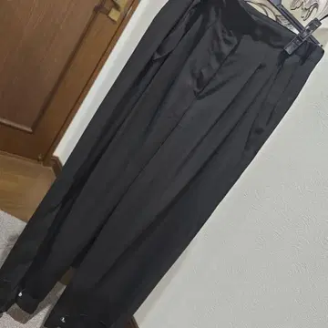 LUCA 택 포함 새상품 블랙 슬랙스 밑단 조정 가능