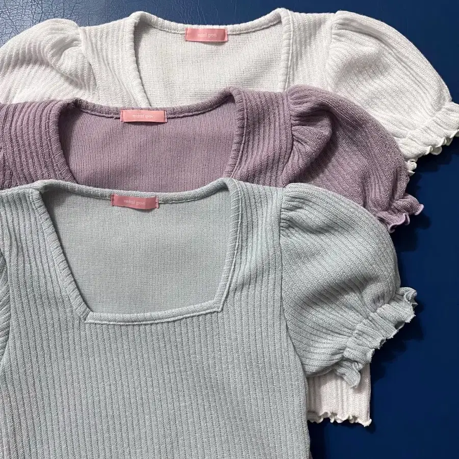 일괄)미니포에 니트퍼프top 3가지색상/퍼프 반팔 니트 티셔츠