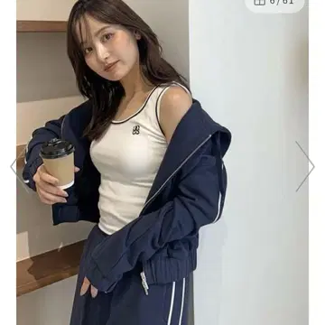 스나이델 snidel 이번 시즌 후드티 맨투맨 상의