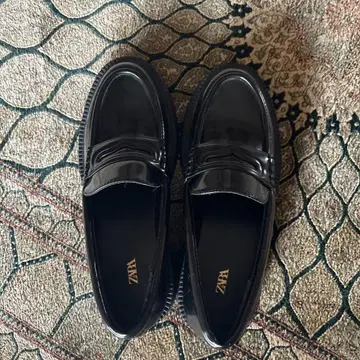 ZARA 블랙 로퍼 통굽 36