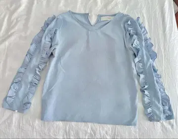 tocco closet 프릴 장식 라이트 블루 긴팔 셔츠