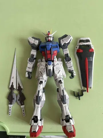 MG 1/100 스트라이크 건담 Ver.RM (완성품 정크)