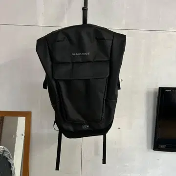 MAMMUT 블랙 백팩 seon courier 30
