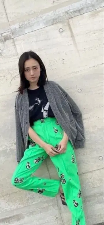 [아다치 유미] 토리코 라메 믹스 그레이 V넥 가디건