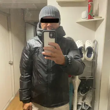 블랙 후드 다운 자켓