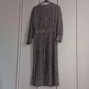 Belisse 기하학 패턴 긴팔 원피스